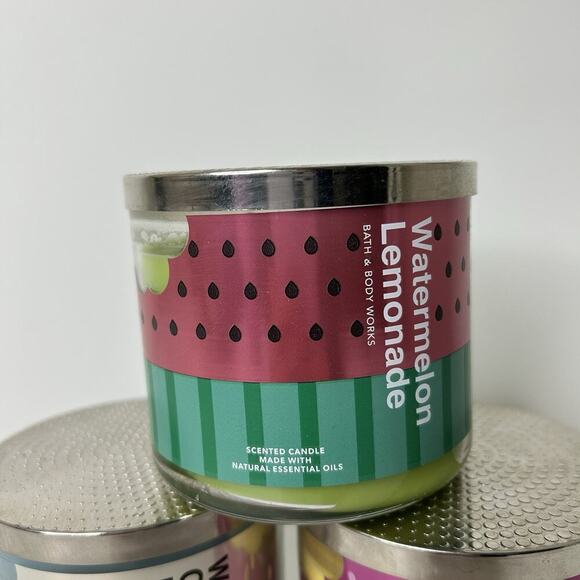 Bath & Body Works Candles Whipped Coconut Milkshake Lemonade & Berry Waffle Cone - Picture 2 of 8